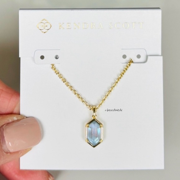 Kendra Scott Hallie Short Pendant Necklace Sky Blue Opalite Illusion Stone NWT - Picture 2 of 8